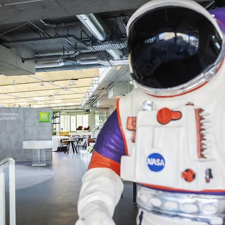 Ibis Styles Centre Hotel 3*