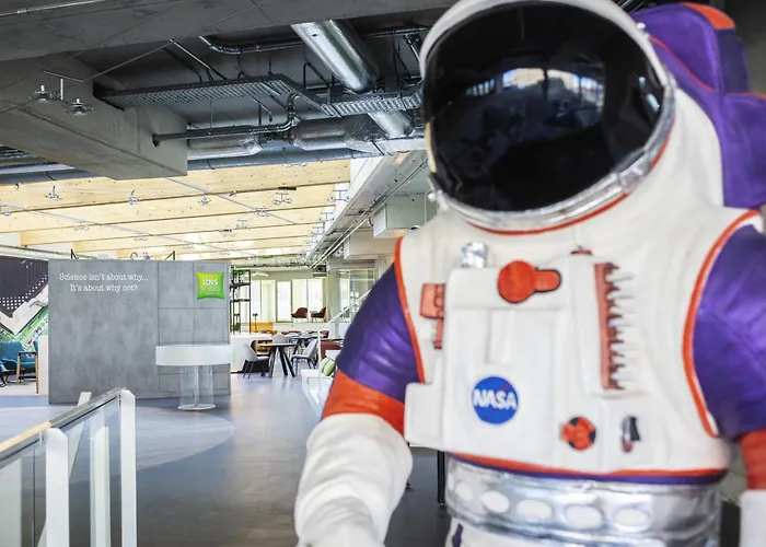 Ibis Styles Centre Отель 3*