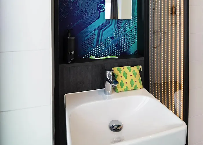 Ibis Styles Centre 3*